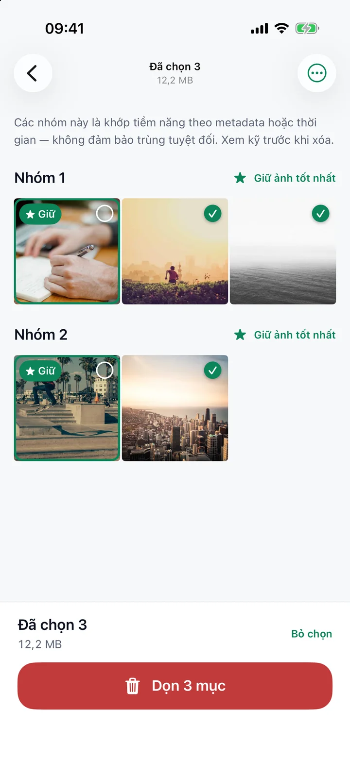 Màn hình xem lại với ảnh trùng được gom nhóm và bản tốt nhất được đánh dấu Giữ